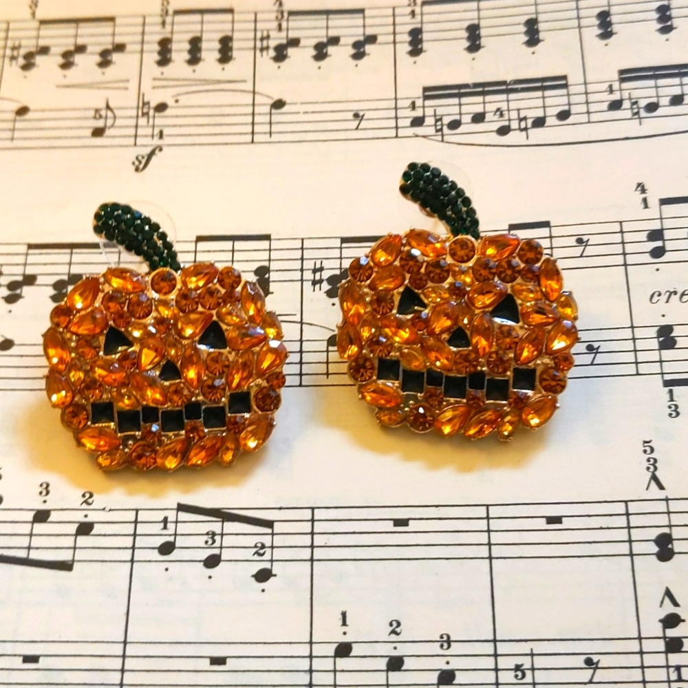 Rhinestone pumpkin earring
